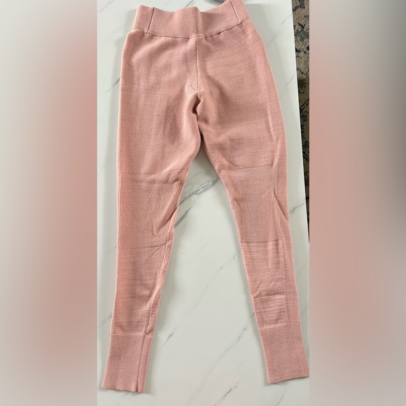 Gymshark time-out knit jogger in blush nude size XS. NWT - Picture 3 of 6